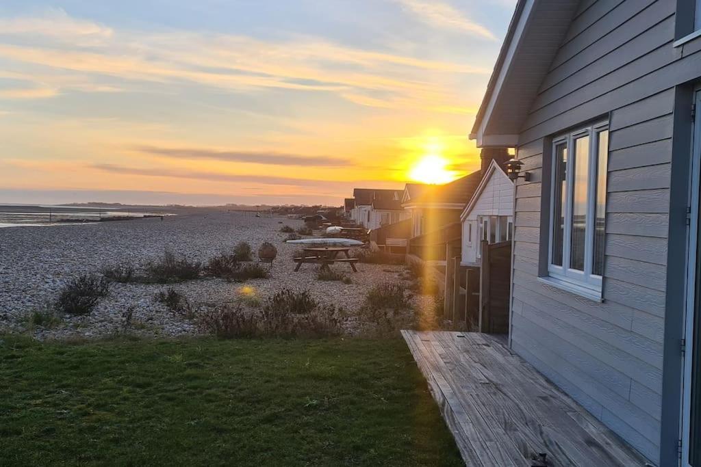 Wow I'M Living On The Beach. Luxury 4 Bed Sleeps 8 Pagham Εξωτερικό φωτογραφία