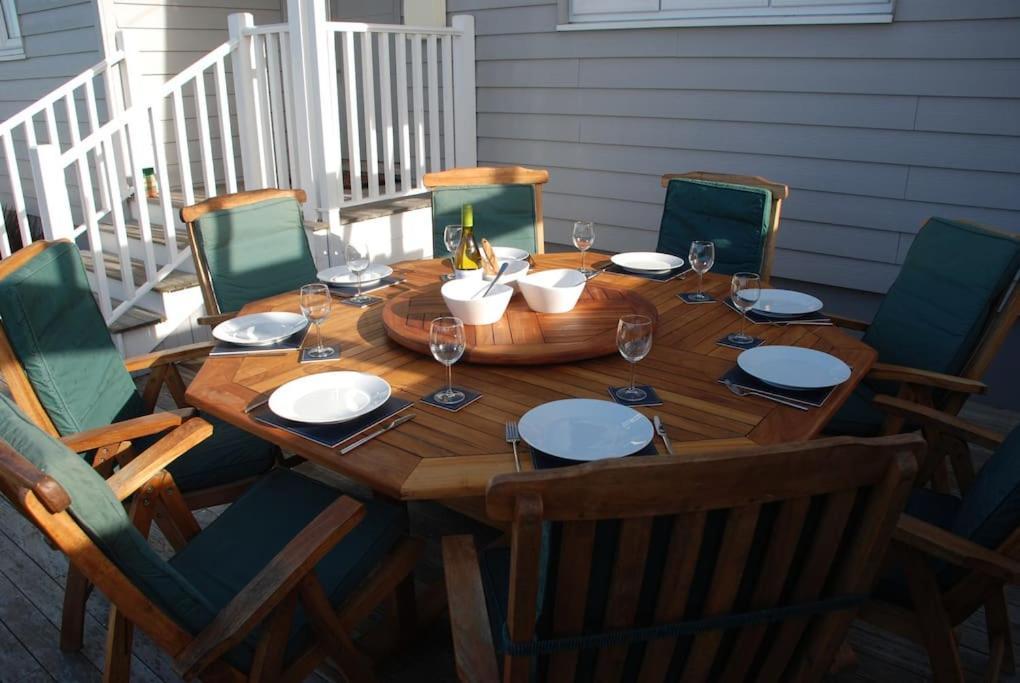 Wow I'M Living On The Beach. Luxury 4 Bed Sleeps 8 Pagham Εξωτερικό φωτογραφία